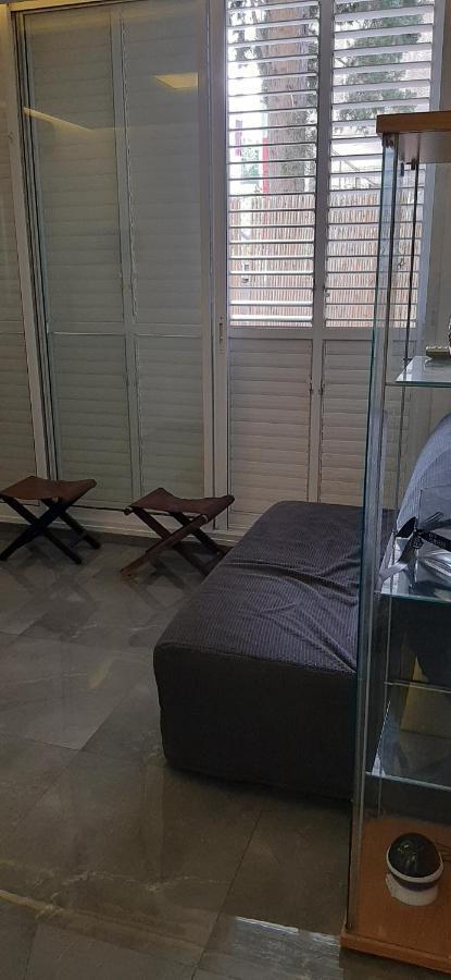 Apartment In A Quiet And Pleasant Place 5 Minutes Walk From The Sea Bat Yam Exterior foto
